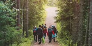 Ohjaajia retkeilemässä