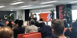 Osallistujia Opiskelun info -tilaisuudessa