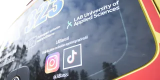 LABlanssi-opetusambulanssin takaikkuna