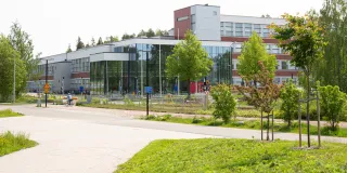 Lahden kampus kuvattuna kampusraitilta.