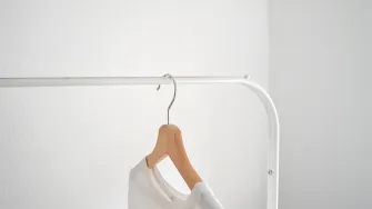 Kestävä vaatetusala -täydennyskoulutuksiin ilmoittautuminen on käynnissä.