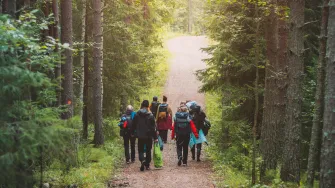 Ohjaajia retkeilemässä