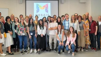 MOSAIC hankkeeseen osallistuvien ryhmäkuva