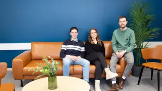 Kuvassa Jali, Luca ja Oona