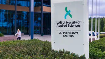 Lappeenrannan kampuksen pääovi