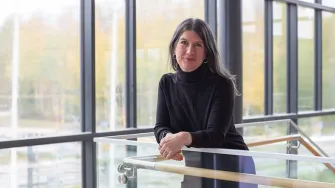 Visuaalisen viestinnän lehtori Sara Bengts Lahden kampuksella