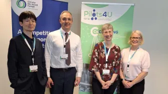 LAB Biofine - ekosysteemi kasvaa - Liisa Peri Brysselissä messuväen kanssa