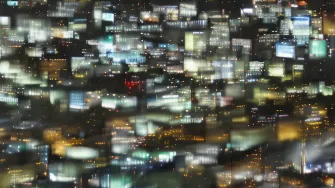 Kaupungin valoja – Nikolas Palonen.