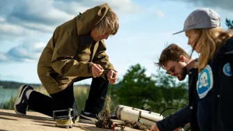 Pidä Saaristo Siistinä ja LAB tutkivat käytettyjen kalaverkkojen kierrätystä. Kuva Pidä Saaristo Siistinä ry.