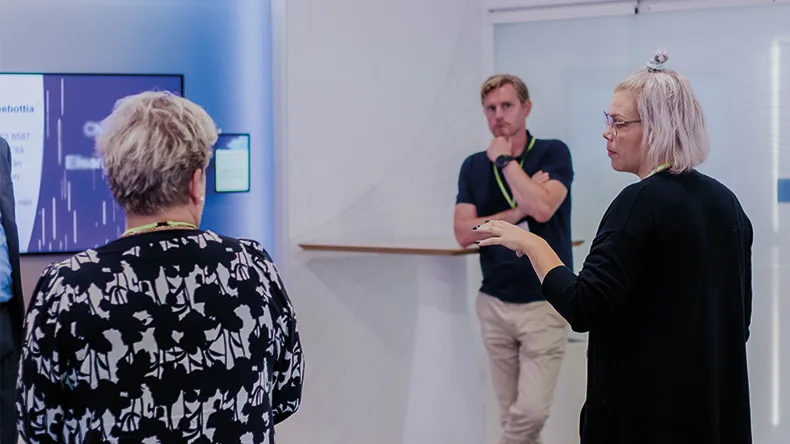 LAB WellTechin asiantuntijoita ratkomassa hyvinvointi- ja terveysteknologian ratkaisuja