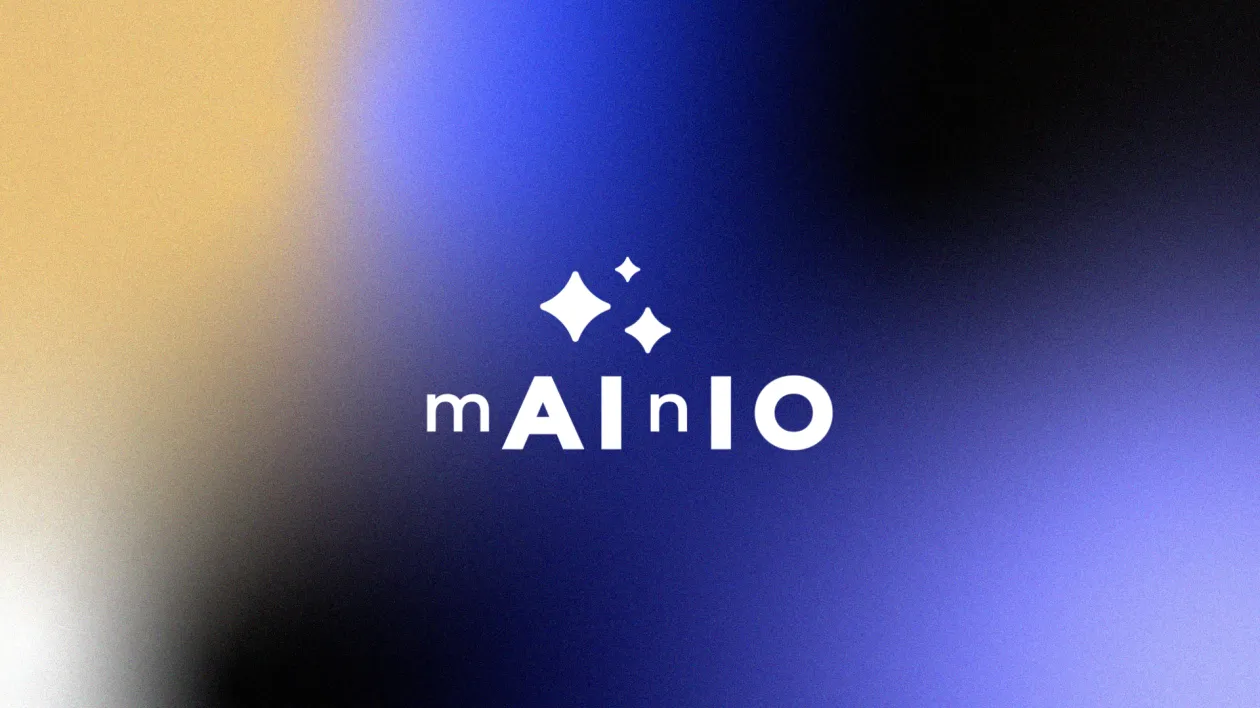 mAInIO logo värikkäällä taustalla