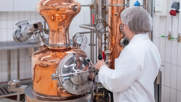 Food Pilot Plantin laite ja labrahoitaja