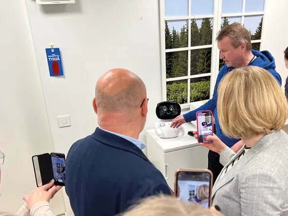 LAB WellTechin asiantuntijat kertovat hyvinvointiteknologian ominaisuuksista ja auttavat sen vaikuttavuuden tutkimuksessa