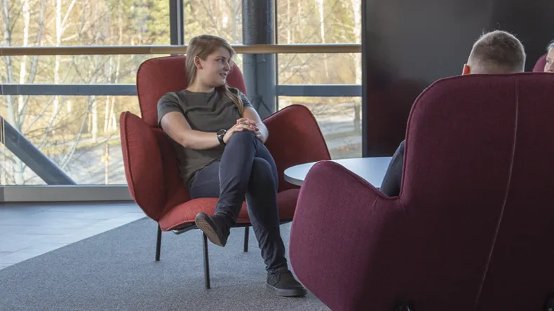 Puutekniikan opiskelija Annette LABin Lahden kampuksella