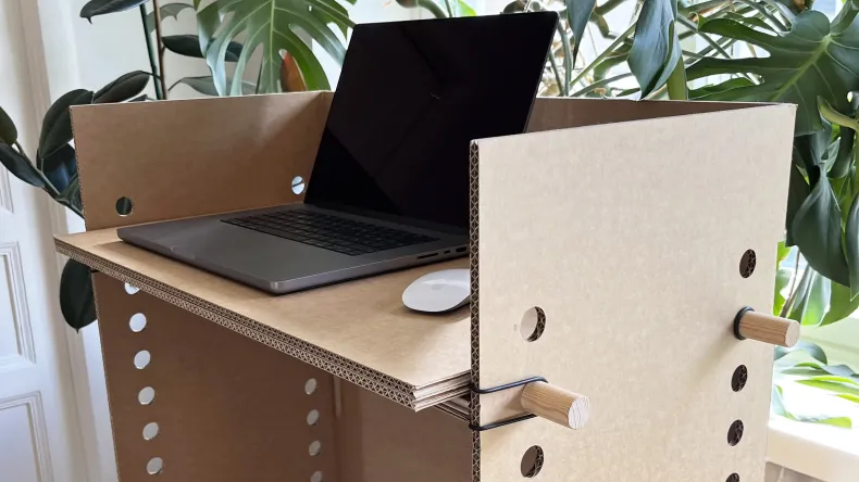 Sari Anttosen suunnittelema FoldTable.