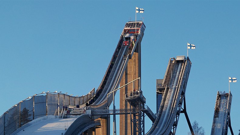 Lahden hyppyrimäet talvella