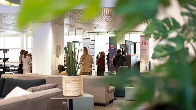 LABin Lahden kampuksen ravintolamaailman näyttelytila.