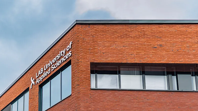 LABin Lappeenrannan kampuksen päärakennus.