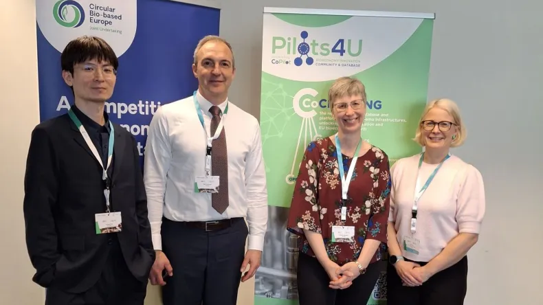 LAB Biofine - ekosysteemi kasvaa - Liisa Peri Brysselissä messuväen kanssa